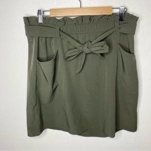 Mondetta Green Pull On Paper Bag Waist Skirt with Pockets
